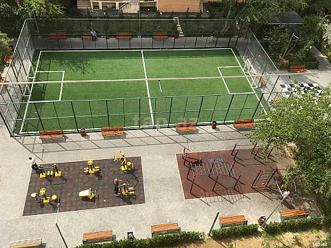 Satılır 4 otaqlı mənzil 105 m²