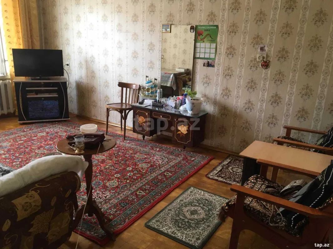 Satılır 4 otaqlı mənzil 105 m²