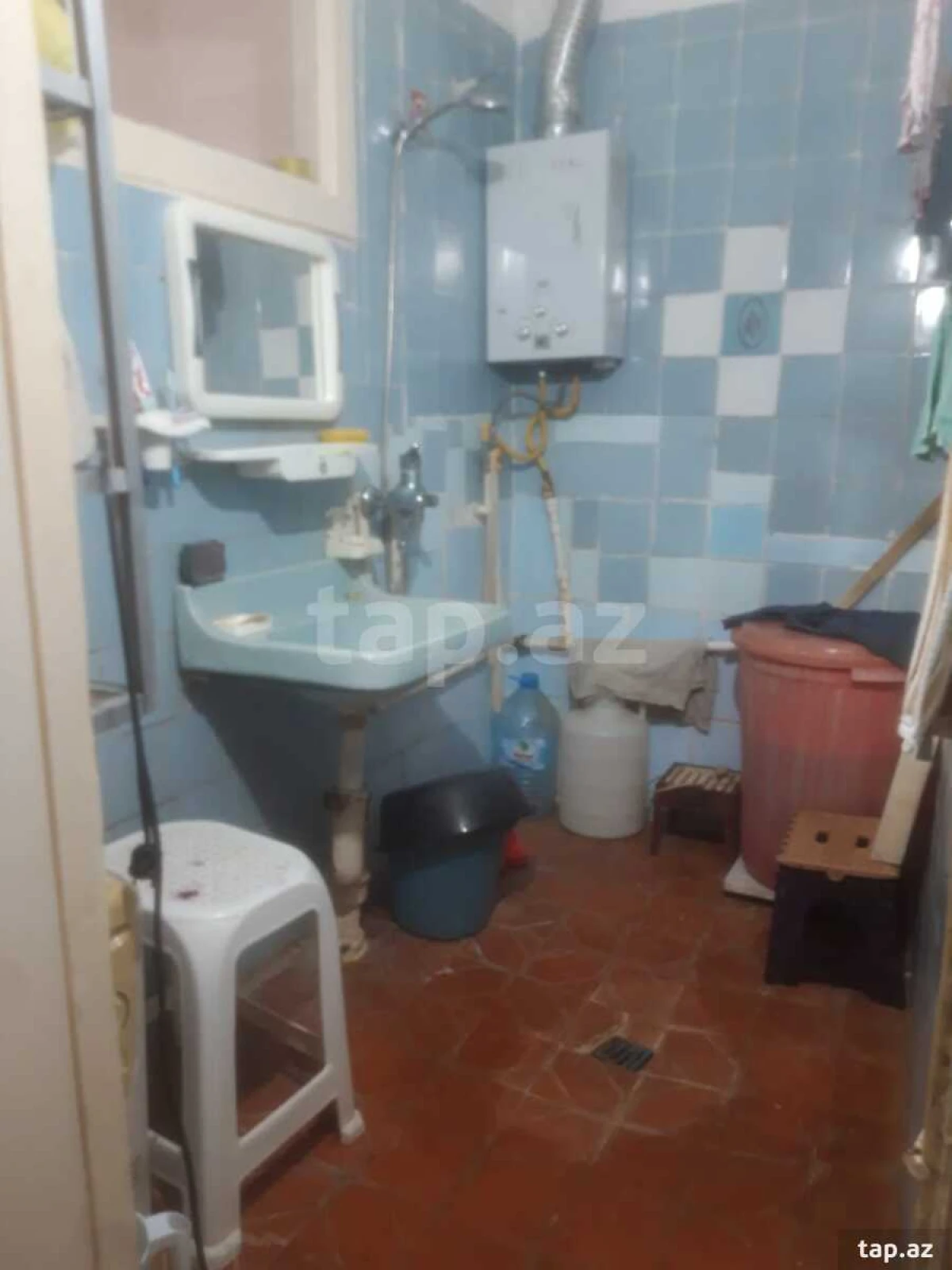 Satılır 4 otaqlı mənzil 105 m²