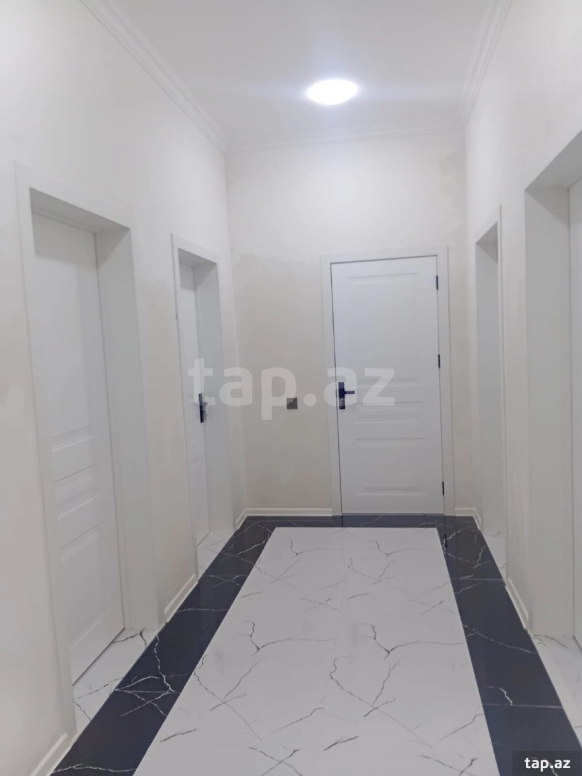 Satılır 4 otaqlı həyət evi