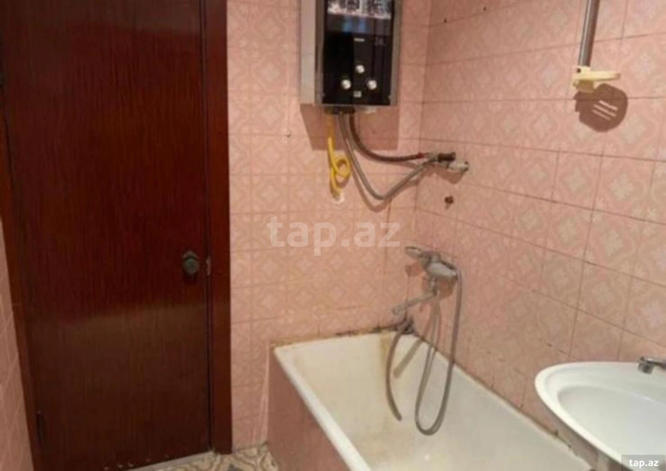 Kirayə verilir 2 otaqlı mənzil 65 m²
