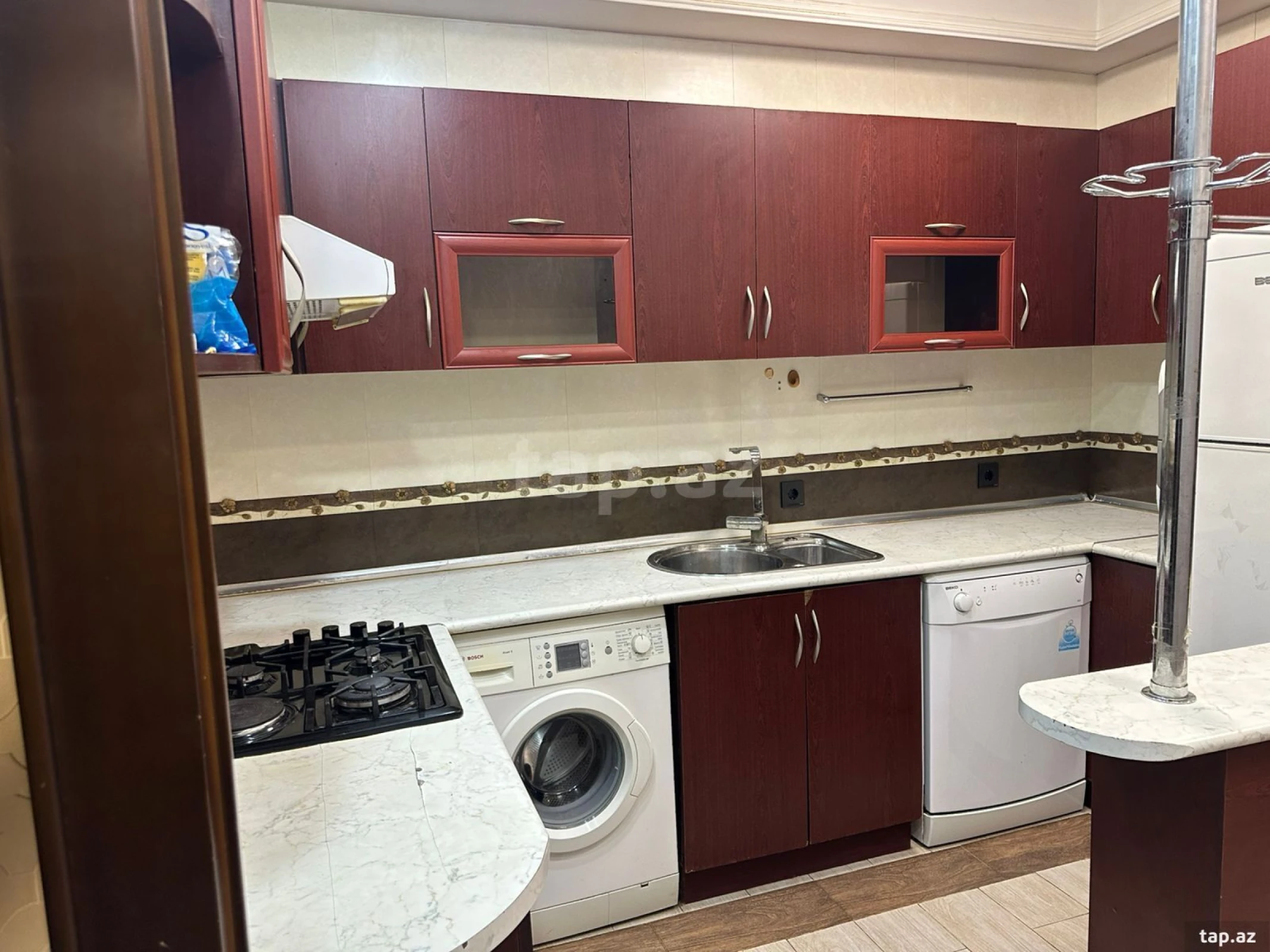 Kirayə verilir 2 otaqlı yeni tikili 67 m²