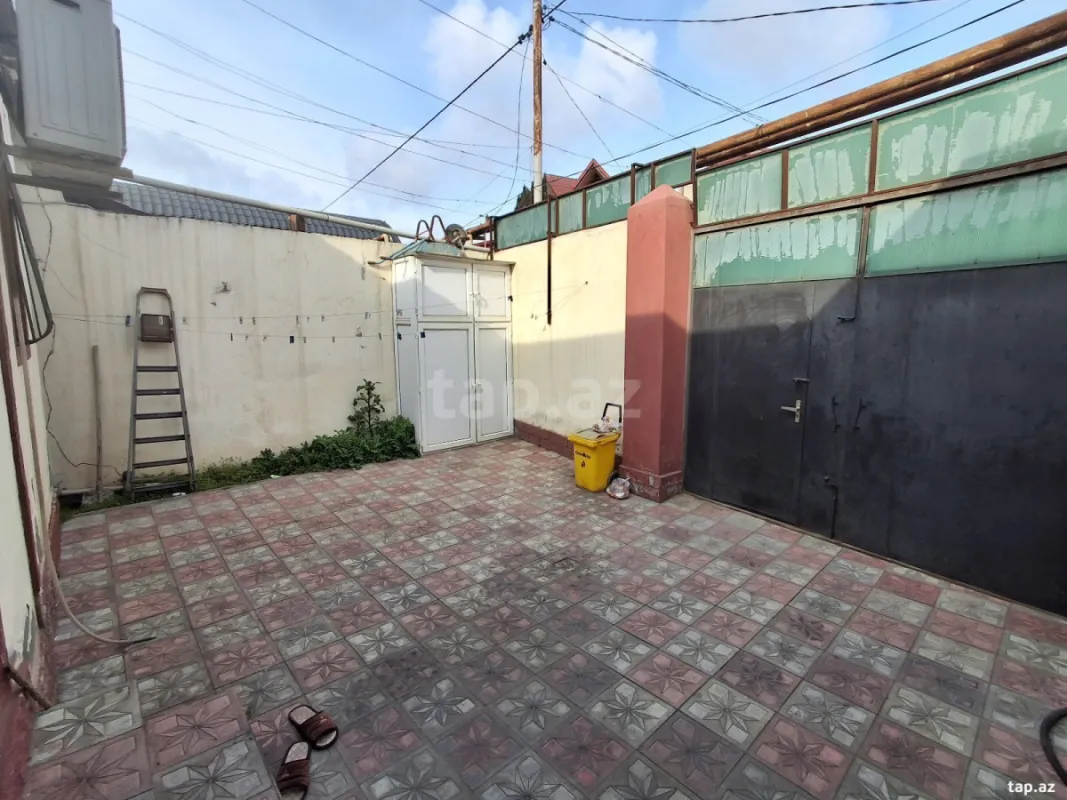 Satılır 4 otaqlı həyət evi
