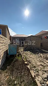 Satılır 3 otaqlı həyət evi