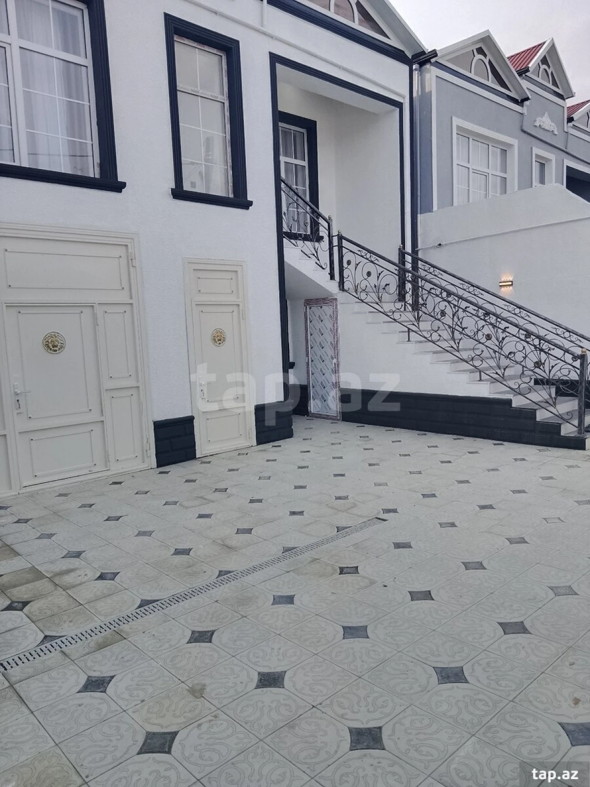 Satılır 4 otaqlı həyət evi