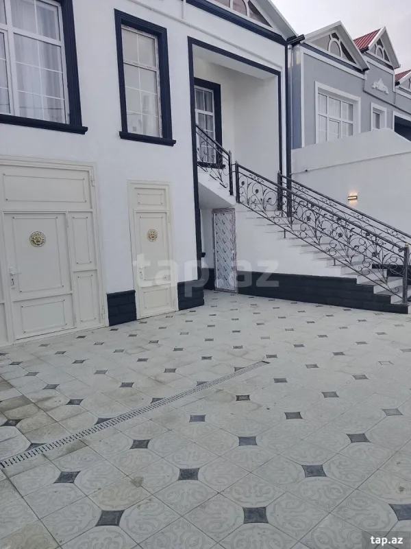 Satılır 4 otaqlı həyət evi