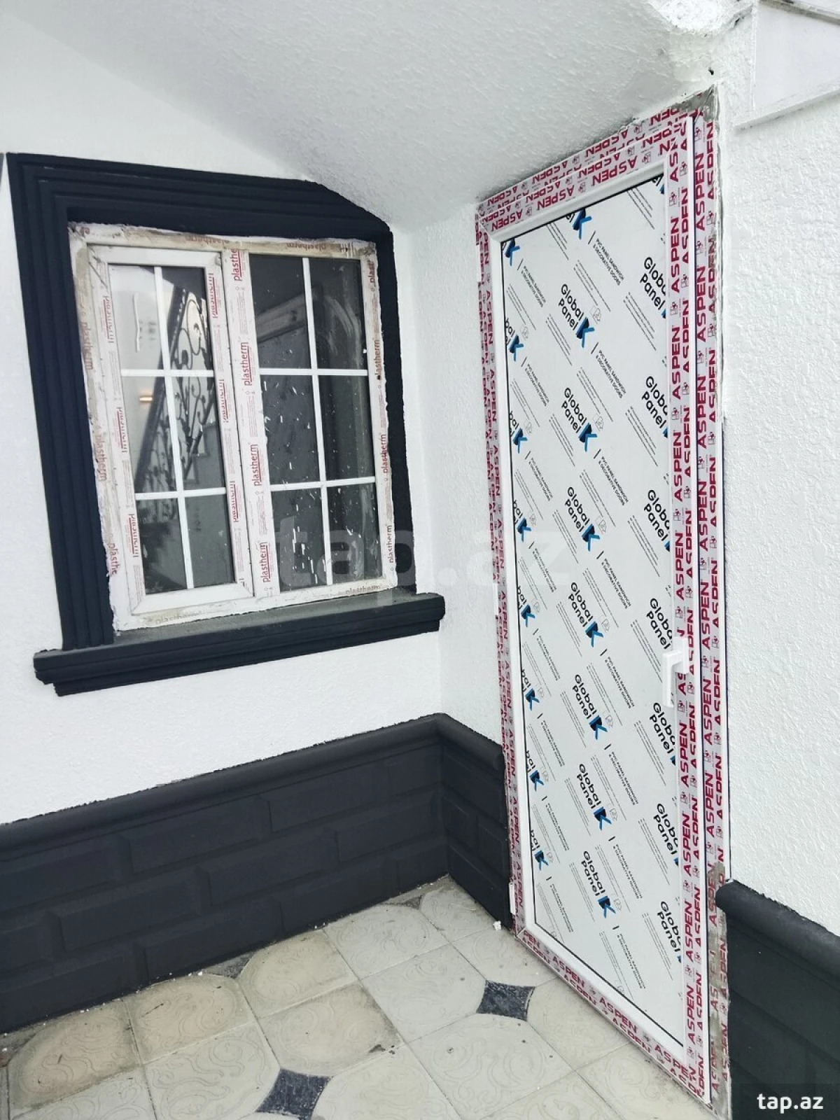 Satılır 4 otaqlı həyət evi