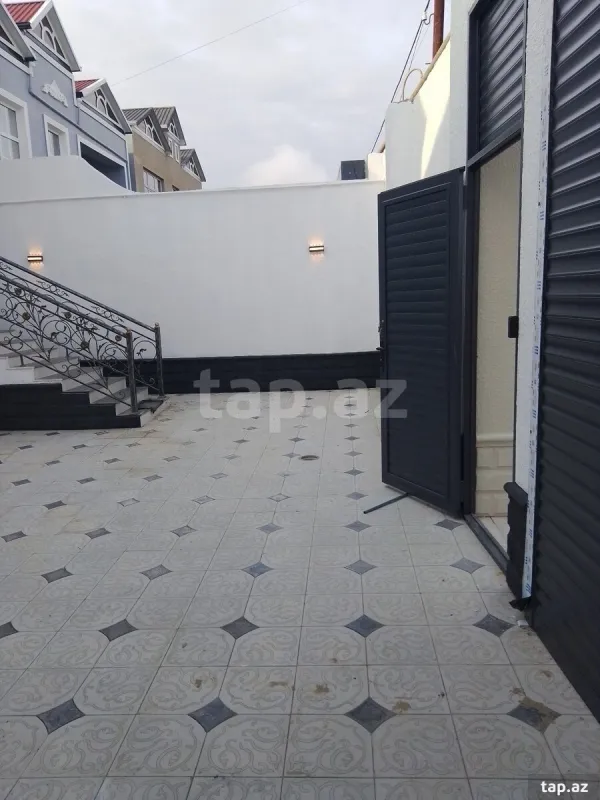 Satılır 4 otaqlı həyət evi