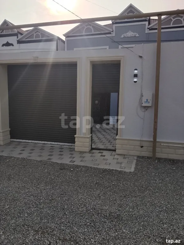 Satılır 4 otaqlı həyət evi