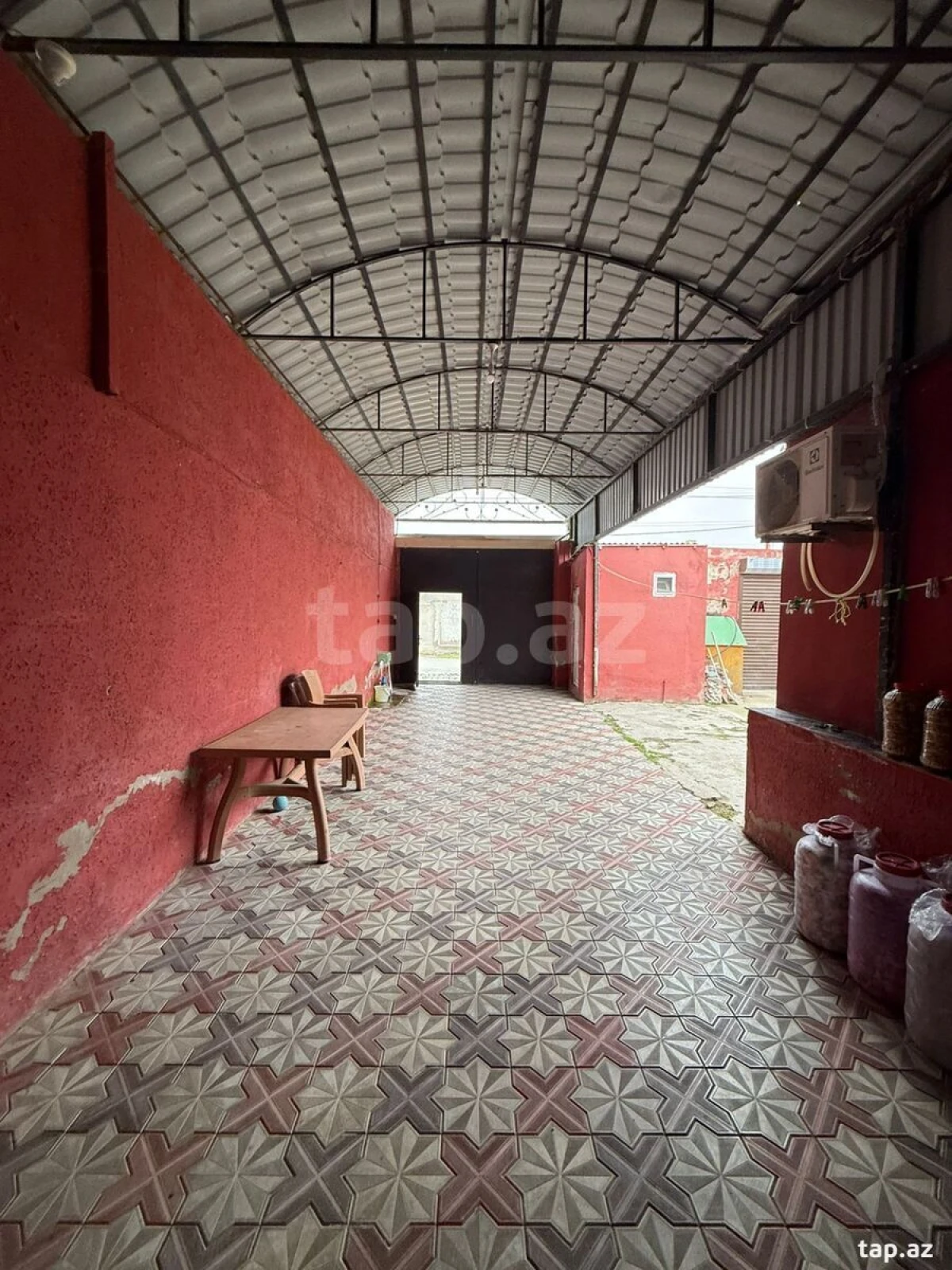 Satılır 5 otaqlı həyət evi