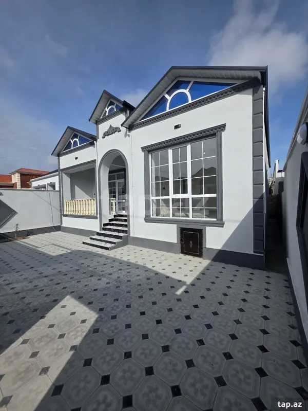 Satılır 4 otaqlı həyət evi