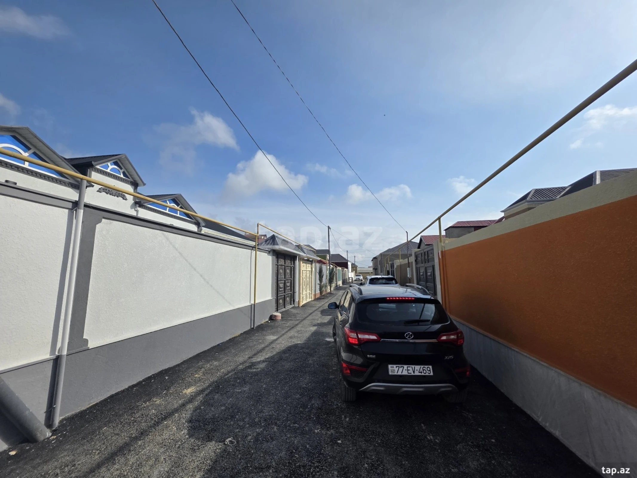 Satılır 4 otaqlı həyət evi