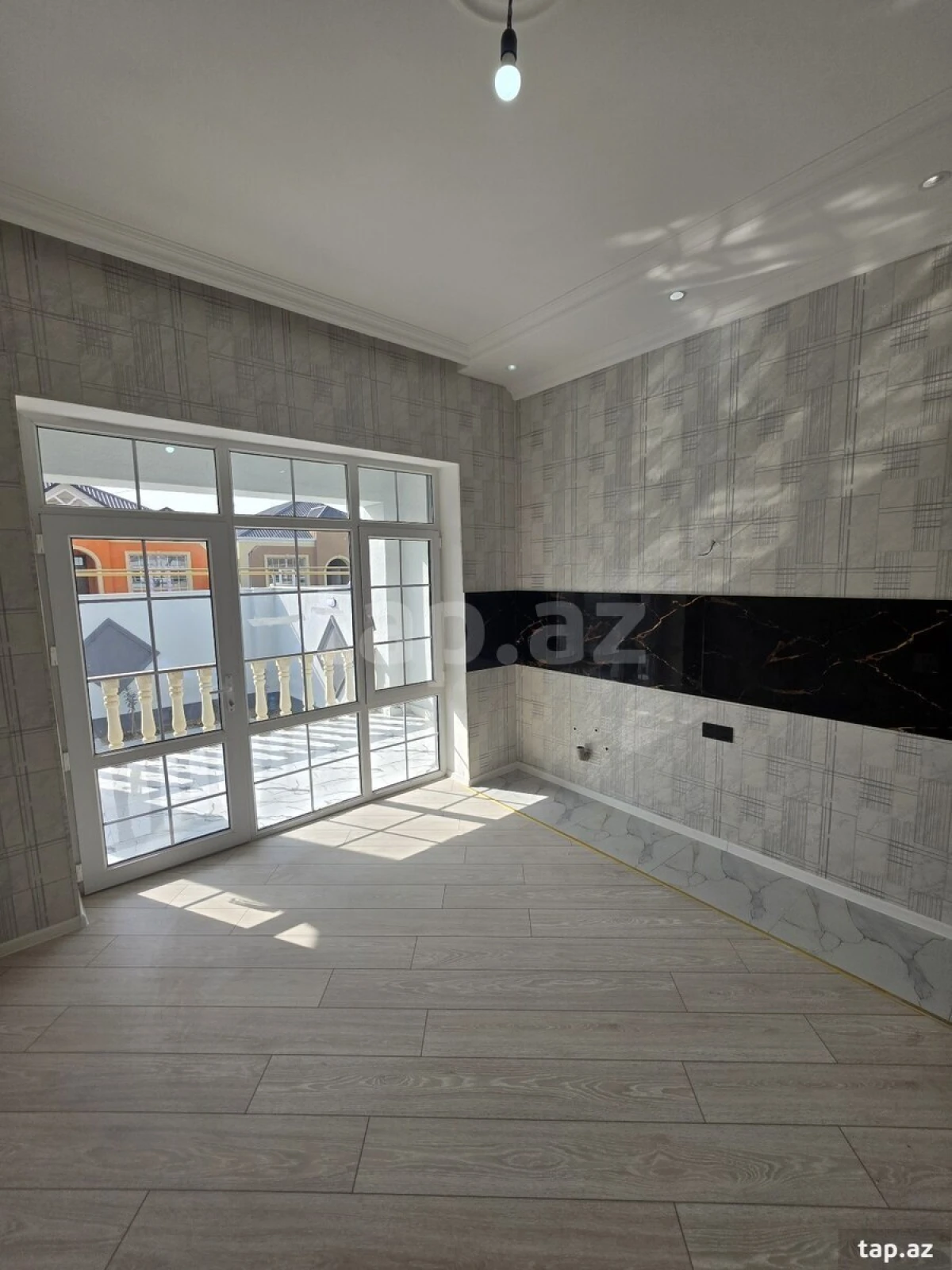 Satılır 4 otaqlı həyət evi