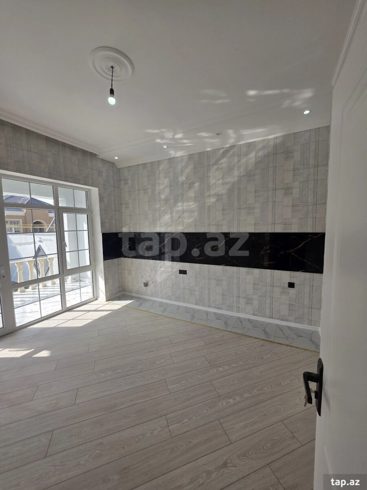 Satılır 4 otaqlı həyət evi