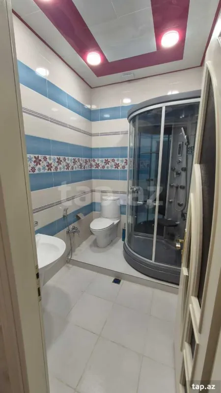 Kirayə verilir 4 otaqlı yeni tikili 200 m²