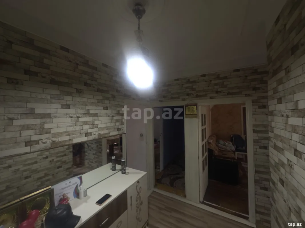Satılır 5 otaqlı mənzil 121 m²