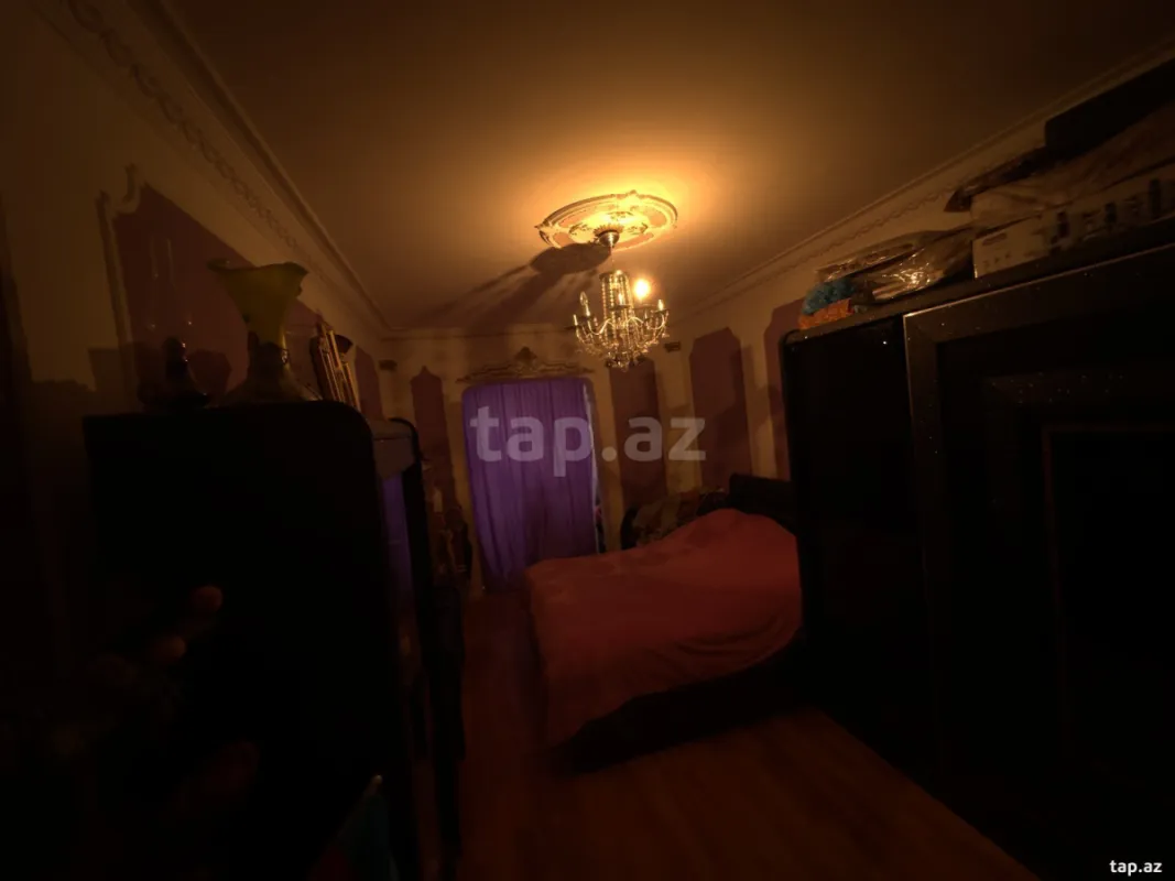 Satılır 5 otaqlı mənzil 121 m²