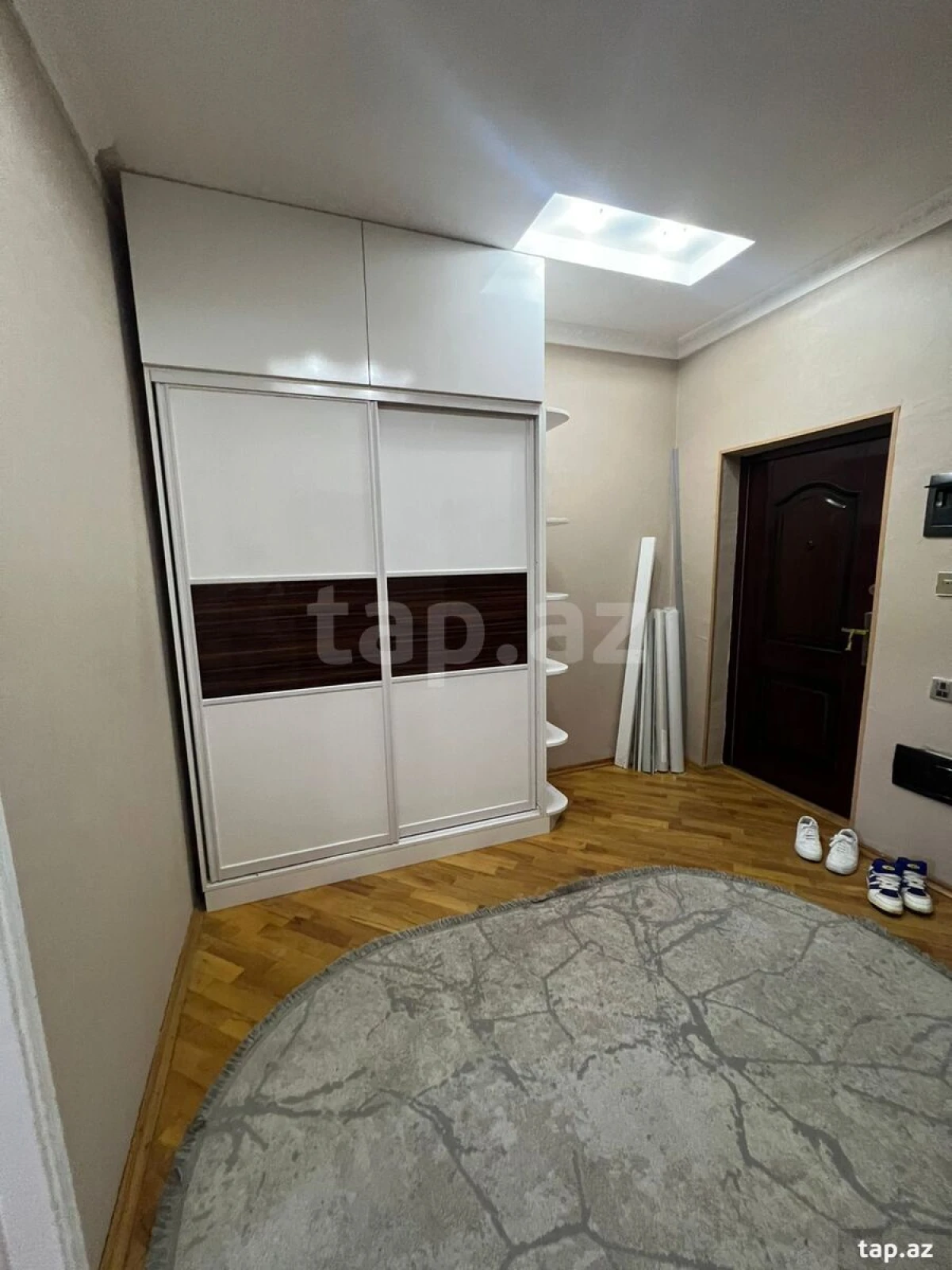 Kirayə verilir 2 otaqlı yeni tikili 100 m²