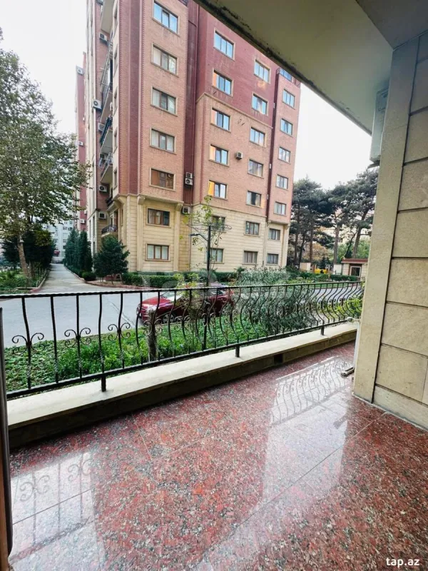 Satılır 3 otaqlı yeni tikili 165 m²