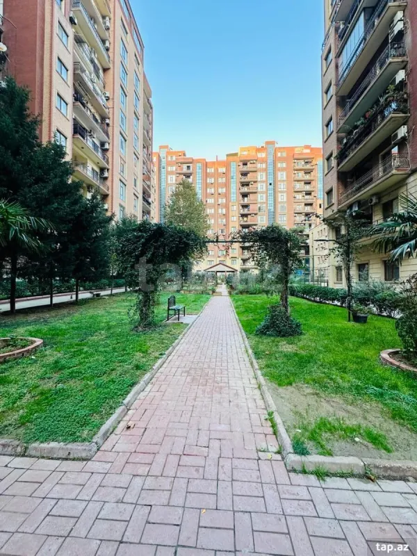 Satılır 3 otaqlı yeni tikili 165 m²