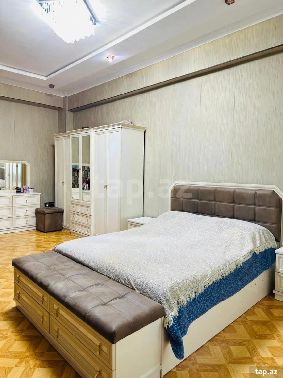 Satılır 3 otaqlı yeni tikili 165 m²