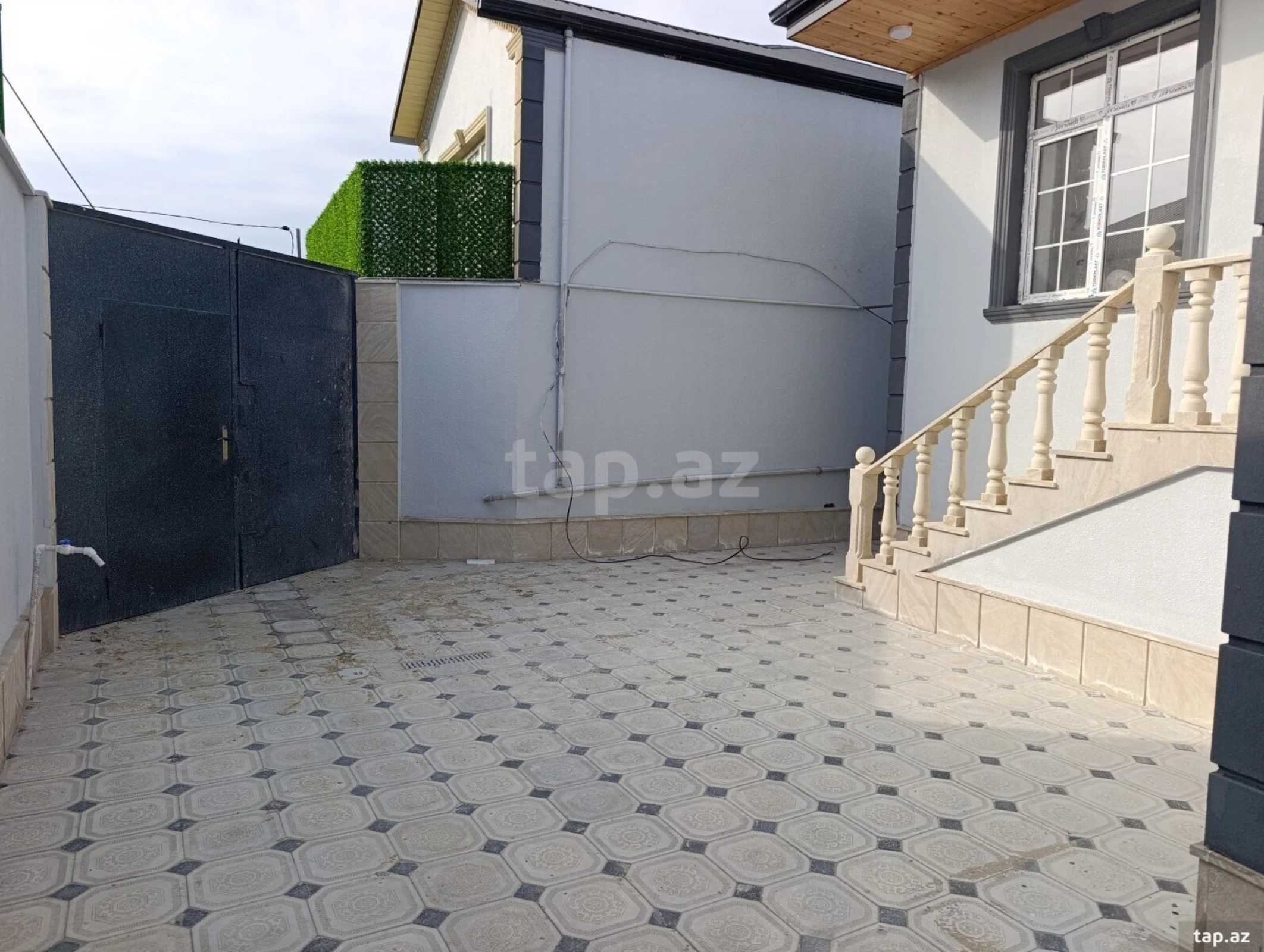 Satılır 3 otaqlı həyət evi