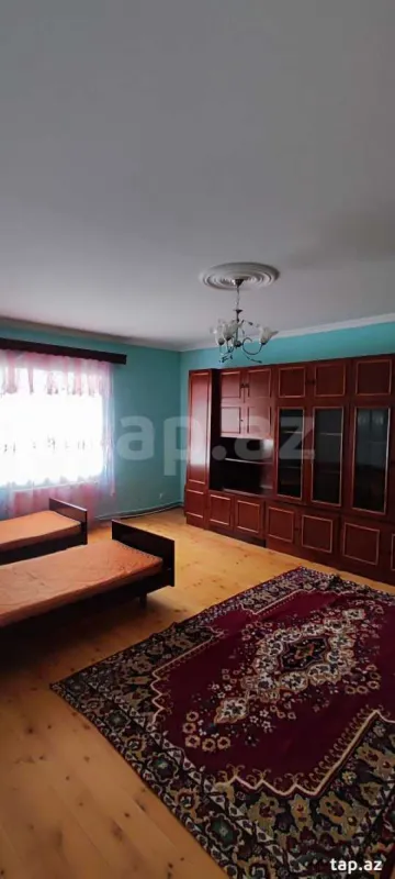 Kirayə verilir 3 otaqlı həyət evi