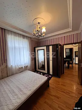 Satılır 3 otaqlı yeni tikili 74 m²
