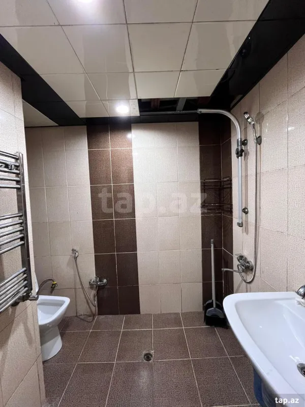 Satılır 3 otaqlı yeni tikili 74 m²