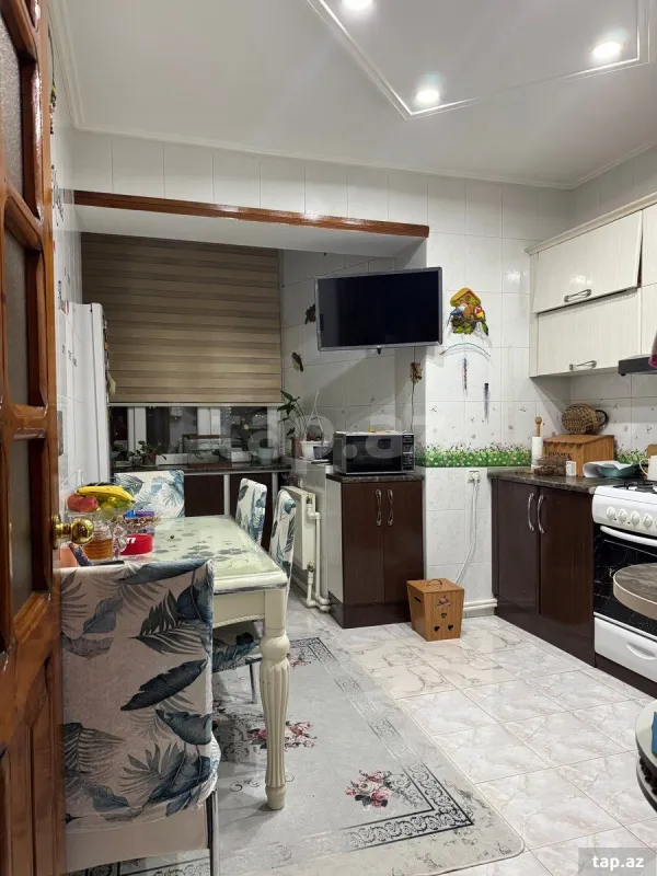 Satılır 4 otaqlı mənzil 113 m²