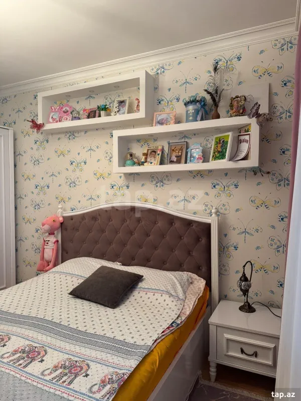 Satılır 4 otaqlı mənzil 113 m²