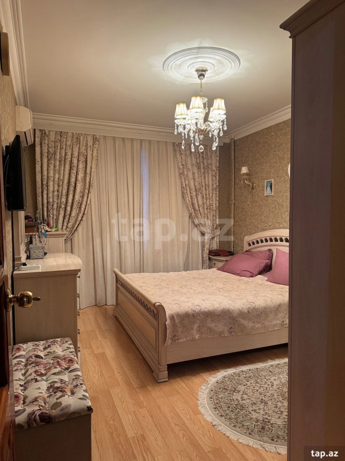Satılır 4 otaqlı mənzil 113 m²