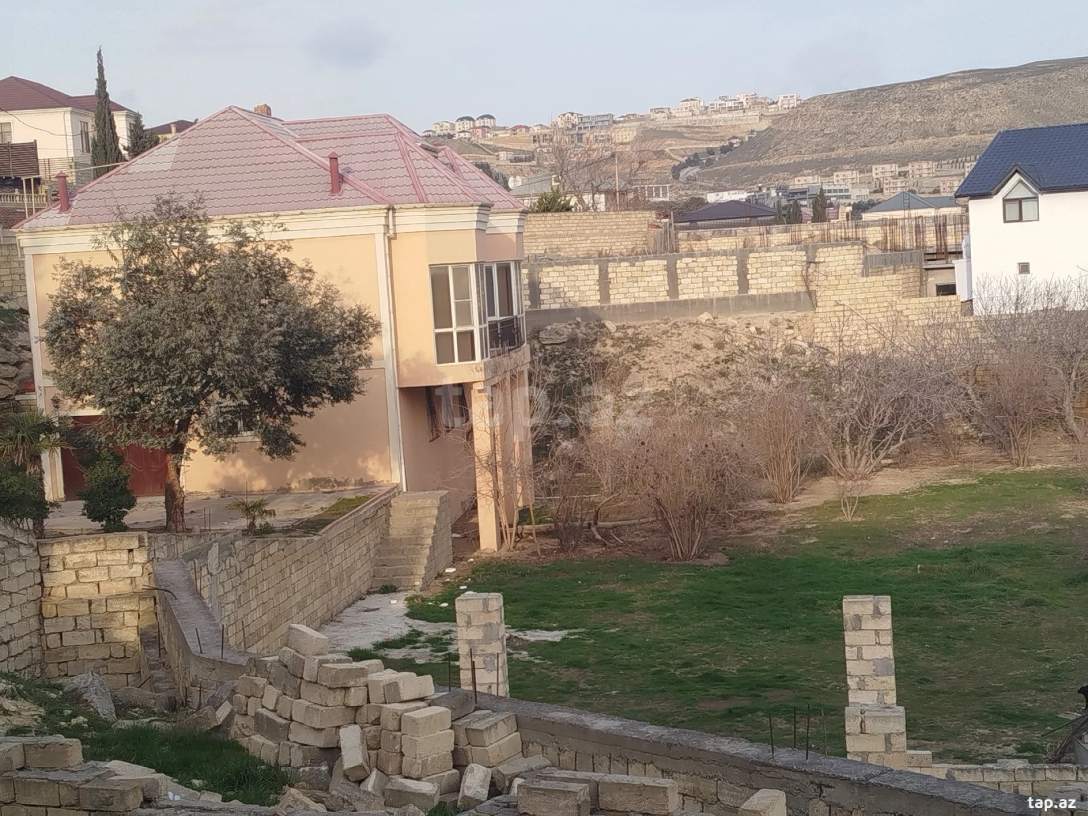 Satılır 6 otaqlı həyət evi 120 m²