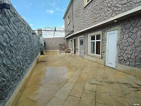 Satılır 4 otaqlı həyət evi