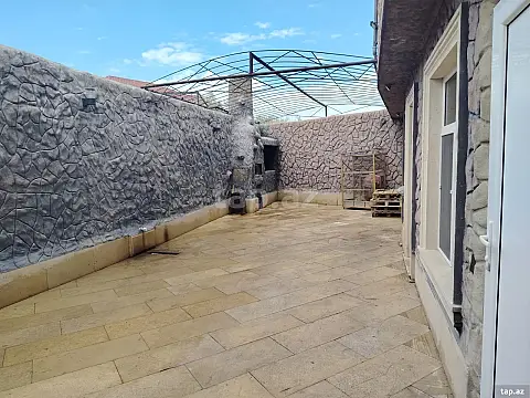 Satılır 4 otaqlı həyət evi