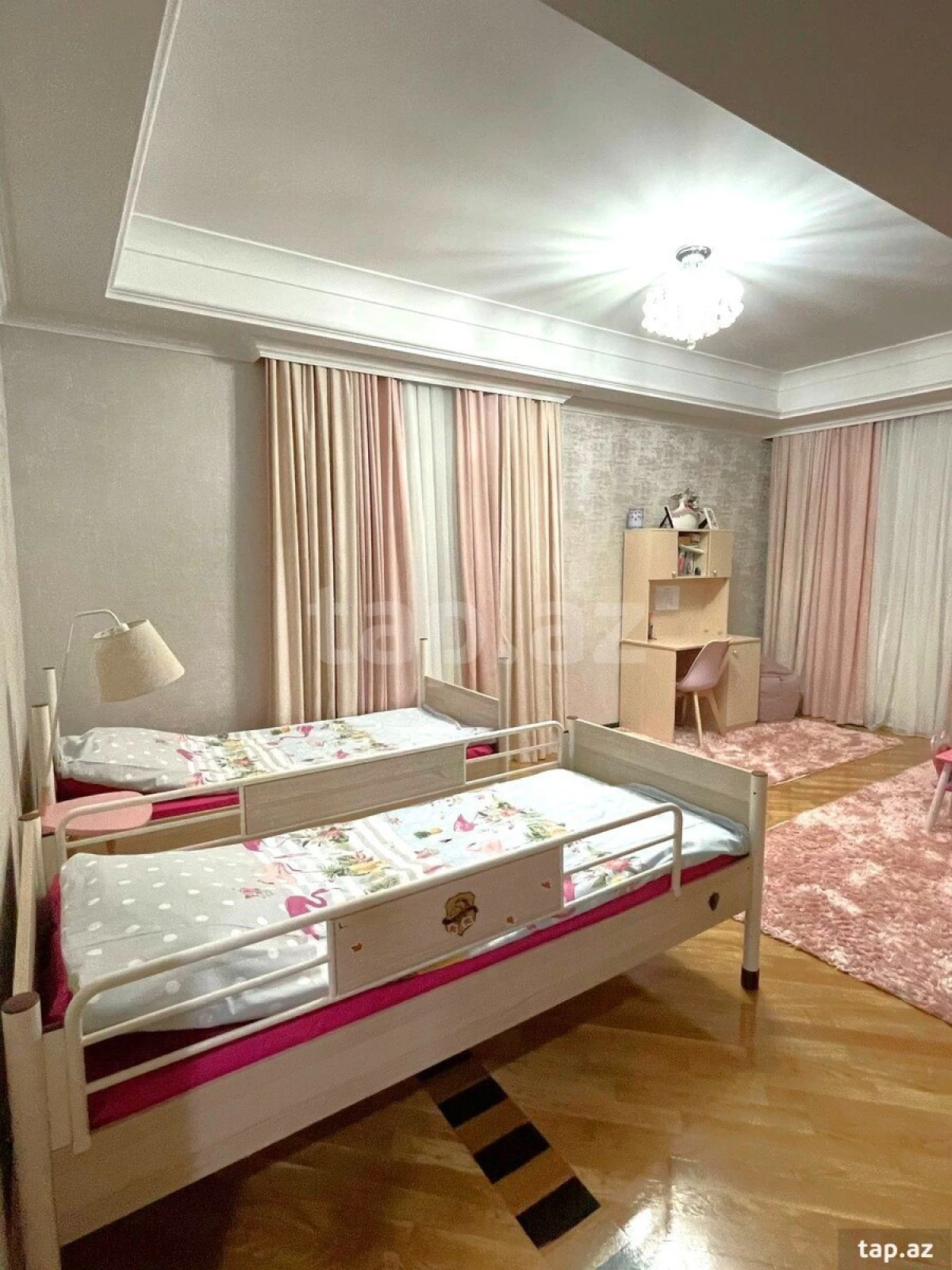 Satılır 4 otaqlı yeni tikili 235 m²
