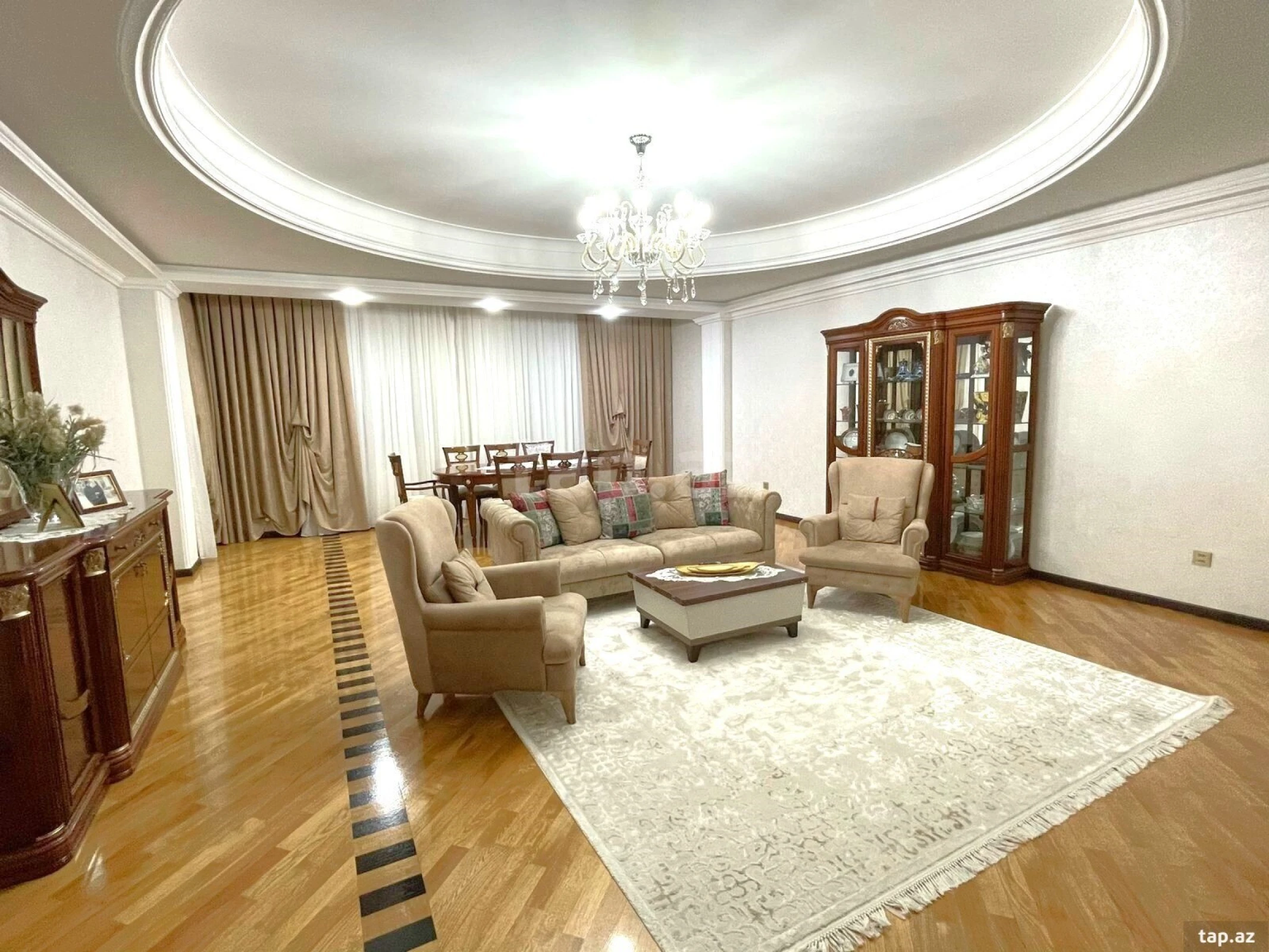 Satılır 4 otaqlı yeni tikili 235 m²