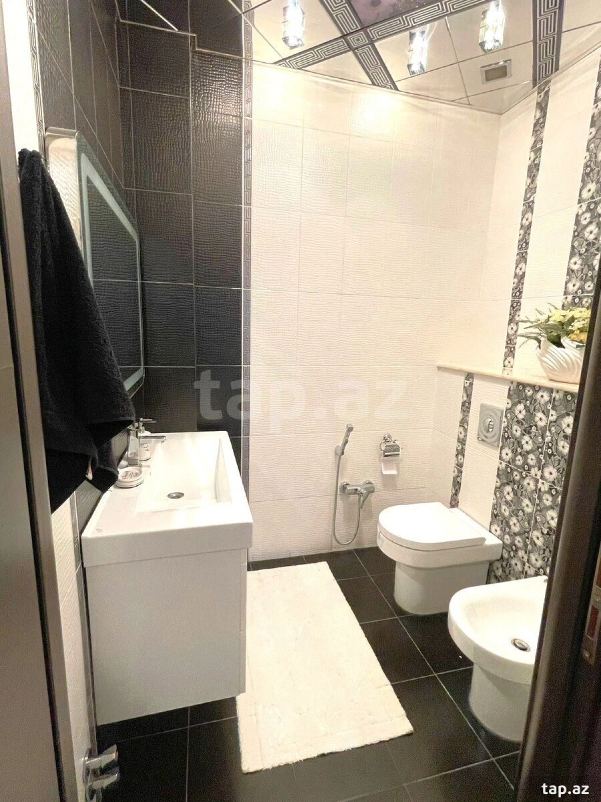 Satılır 4 otaqlı yeni tikili 235 m²