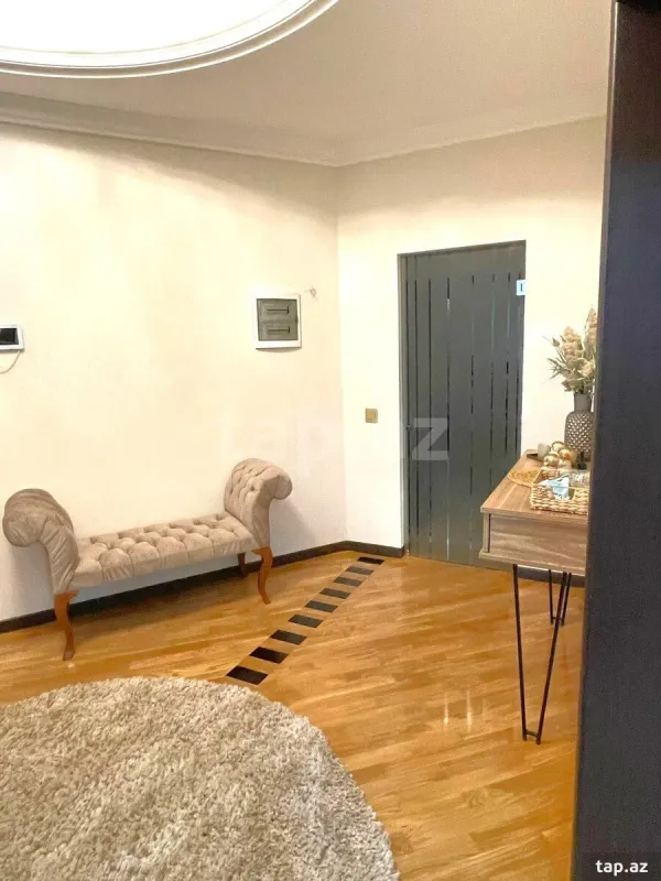 Satılır 4 otaqlı yeni tikili 235 m²