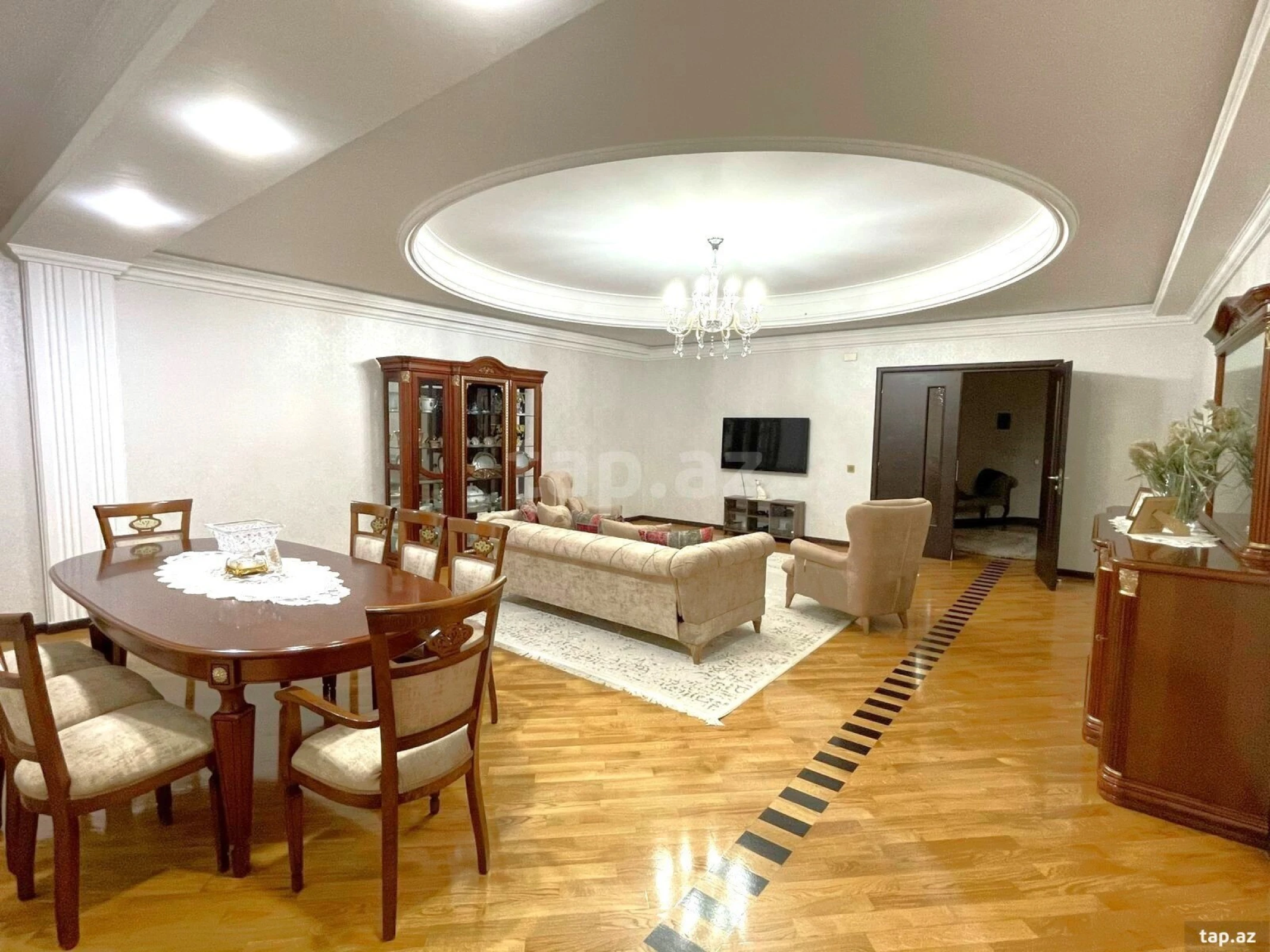 Satılır 4 otaqlı yeni tikili 235 m²