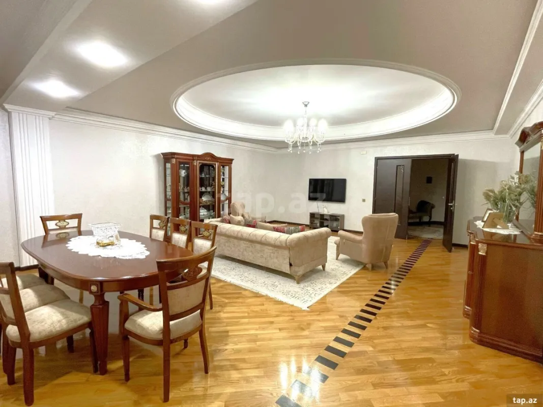 Satılır 4 otaqlı yeni tikili 235 m²