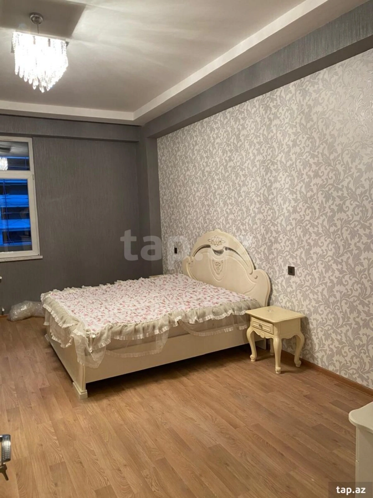 Kirayə verilir 2 otaqlı yeni tikili 80 m²