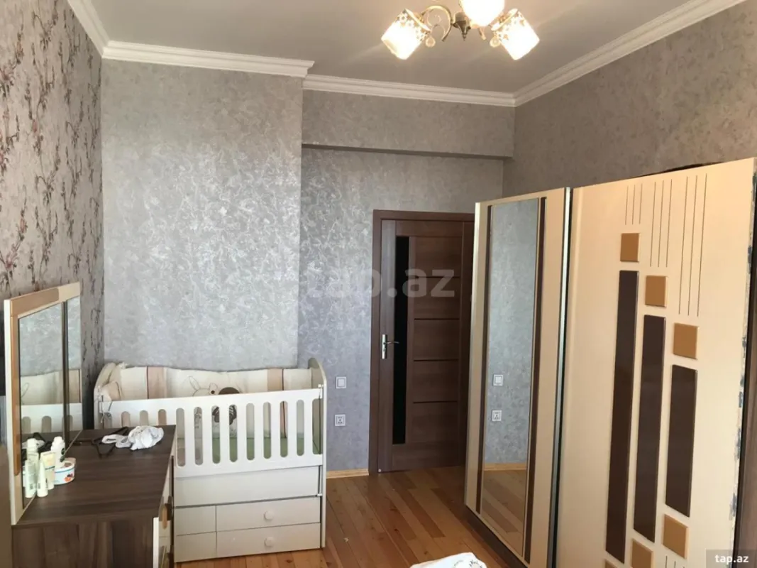 Satılır 2 otaqlı yeni tikili 76 m²