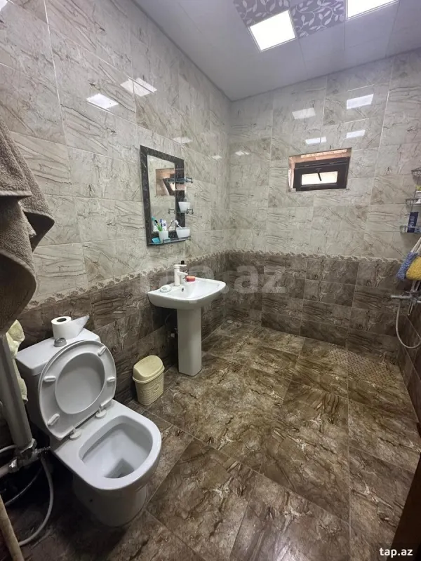 Kirayə verilir 6 otaqlı həyət evi