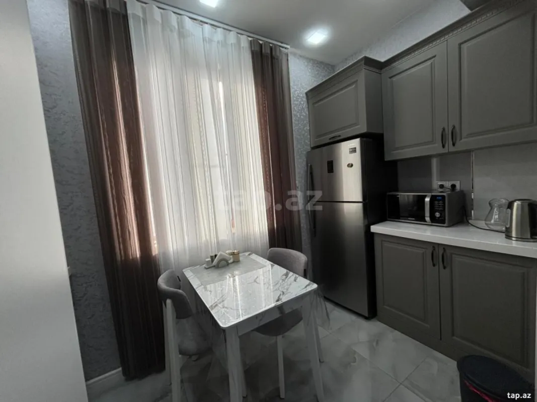 Kirayə verilir 3 otaqlı yeni tikili 70 m²
