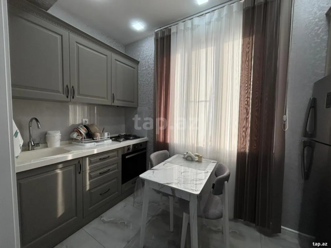 Kirayə verilir 3 otaqlı yeni tikili 70 m²