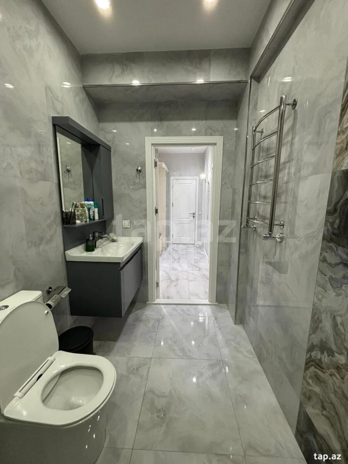 Kirayə verilir 3 otaqlı yeni tikili 70 m²