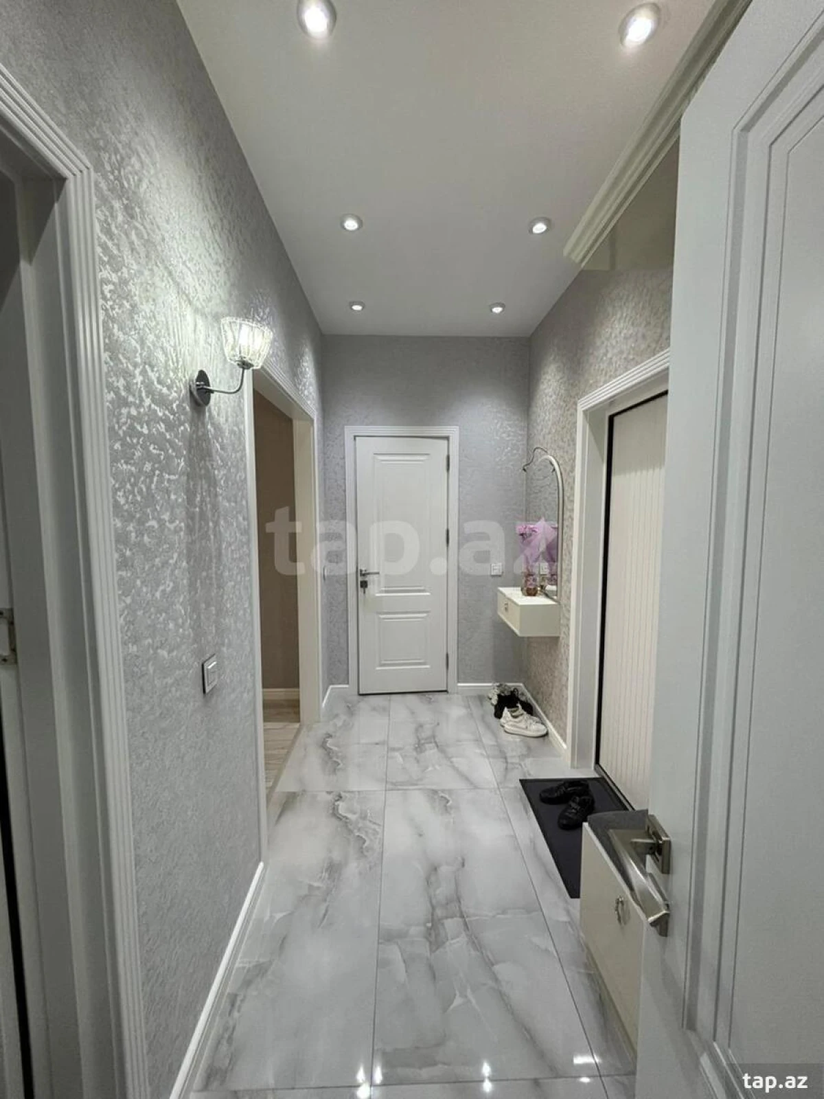 Kirayə verilir 3 otaqlı yeni tikili 70 m²