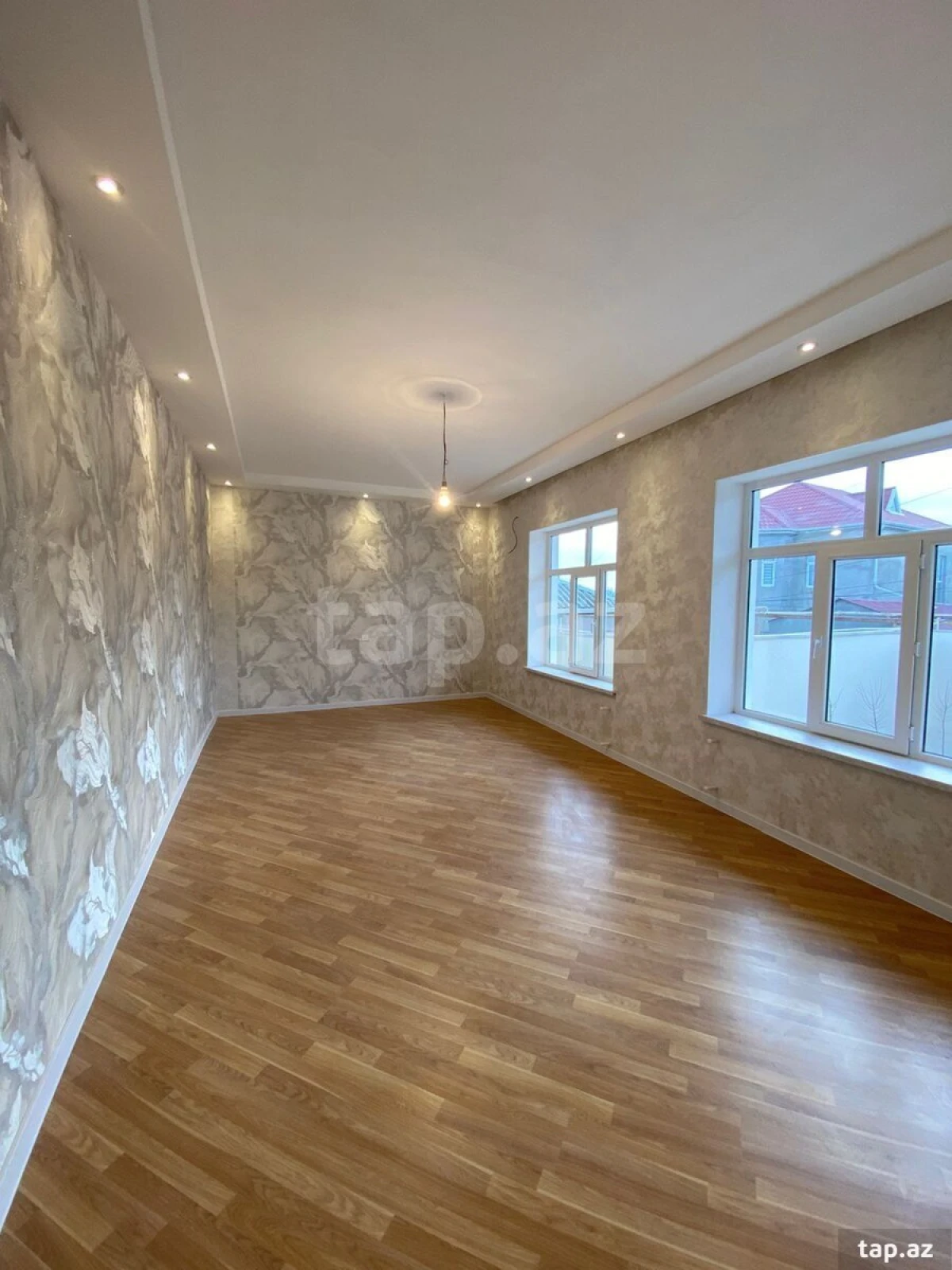 Satılır 4 otaqlı həyət evi 150 m²