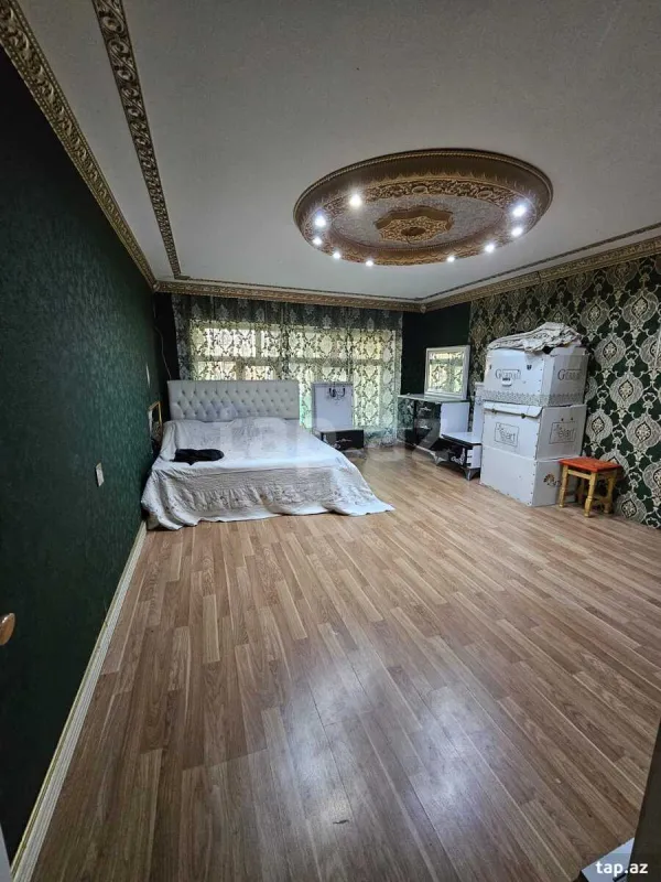 Satılır 6 otaqlı həyət evi